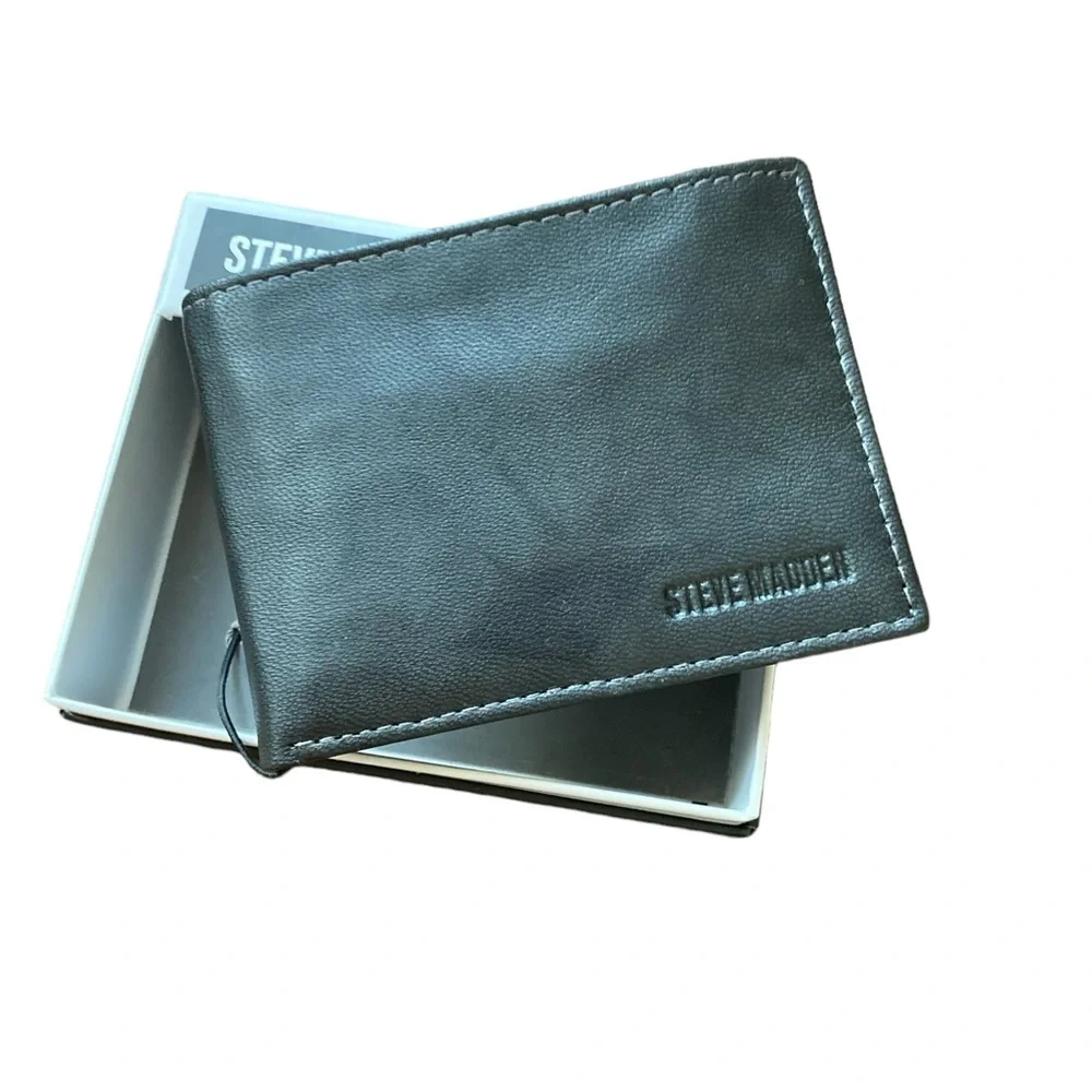 Steve Madden Leather Wallet